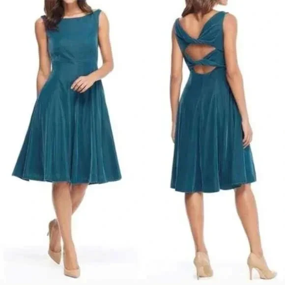 NWOT Gal Meets Glam Christine Velvet Dress - Picture 1 of 4